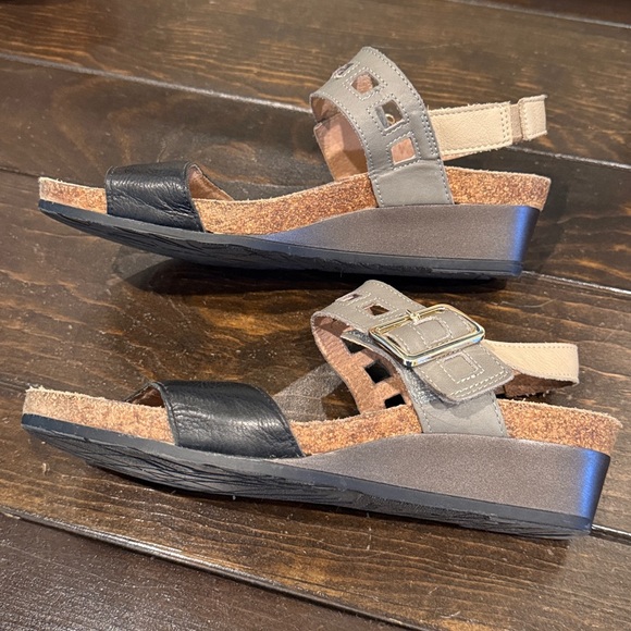 NAOT Dynasty Wedge Sandals Black & Grey Sandals Size 40 (8.5/9) - Picture 2 of 12